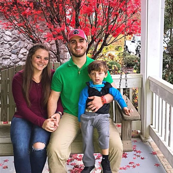 Meet your Posher, Kelsey - Picture 1 of 1